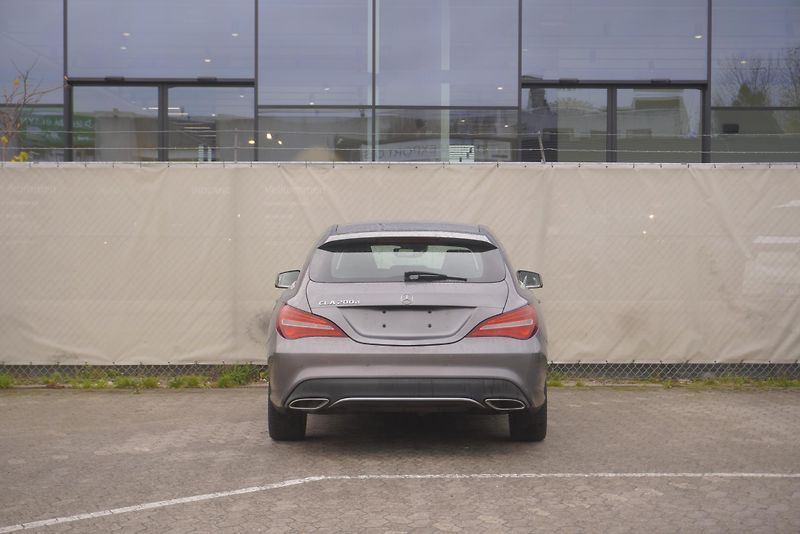 Mercedes-Benz CLA (2017) 200 2,2D SHOOTINGBRAKE AUT. - fotka 4 z 24