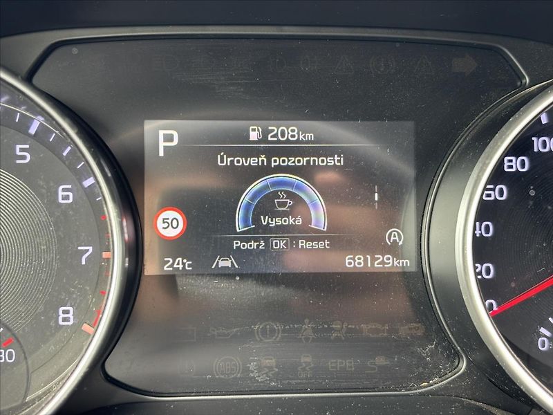 Kia Ceed 1,5 TGDi AT TOP ZÁRUKA ADAPTIV - fotka 42 z 45