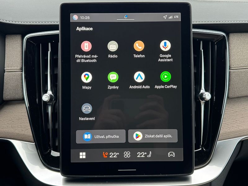 Volvo XC90 (2026) PLUS B5, VZDUCH, 360° - fotka 18 z 22