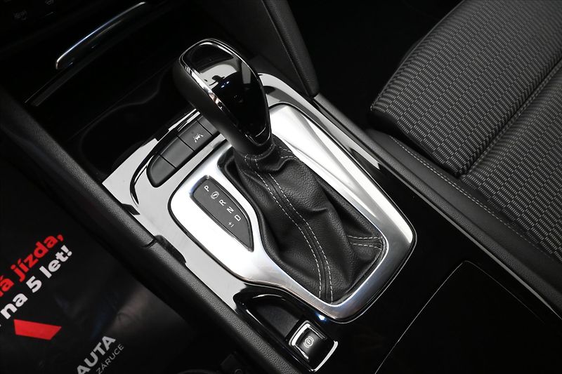Opel Insignia 1,5 CDTI 90kW AT Záruka až 5 l - fotka 21 z 29