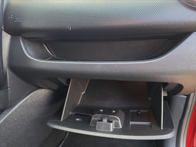 Renault Clio 1,2 i Limited KLIMA Tempomat - fotka 30 z 42