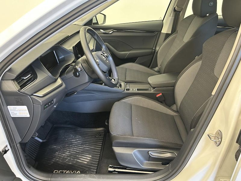 Škoda Octavia 1.5 TSI Ambition - fotka 6 z 25