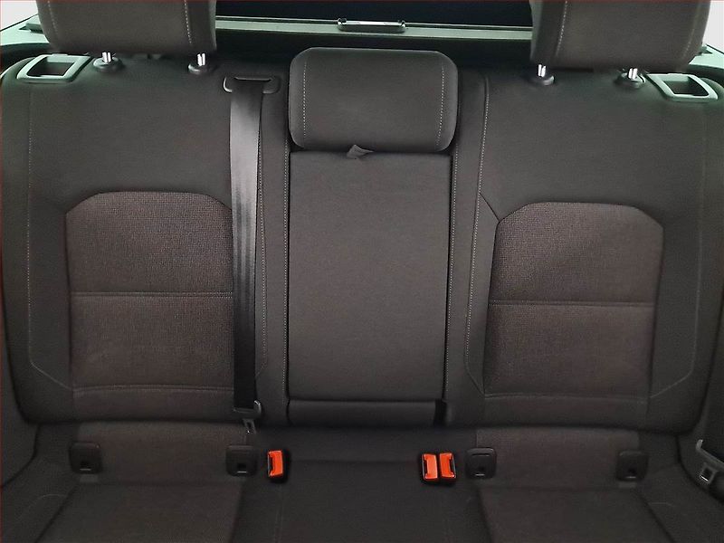 Volkswagen Passat (2018) 2.0 TDI, Automat, Navi - fotka 10 z 17