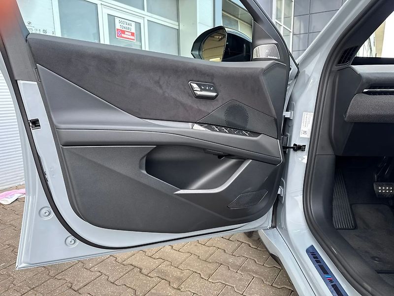 BMW Ostatní 50 xDrive M Sport Pro - fotka 15 z 19