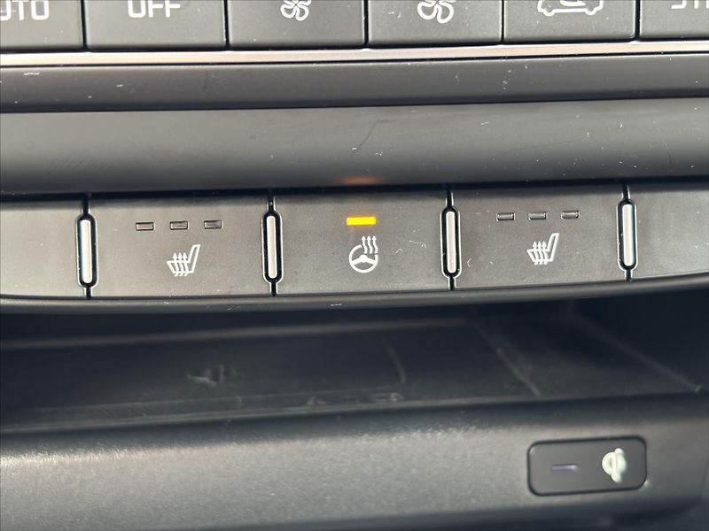 Kia Ceed 1,5 TGDi TOP ZÁRUKA - fotka 27 z 40