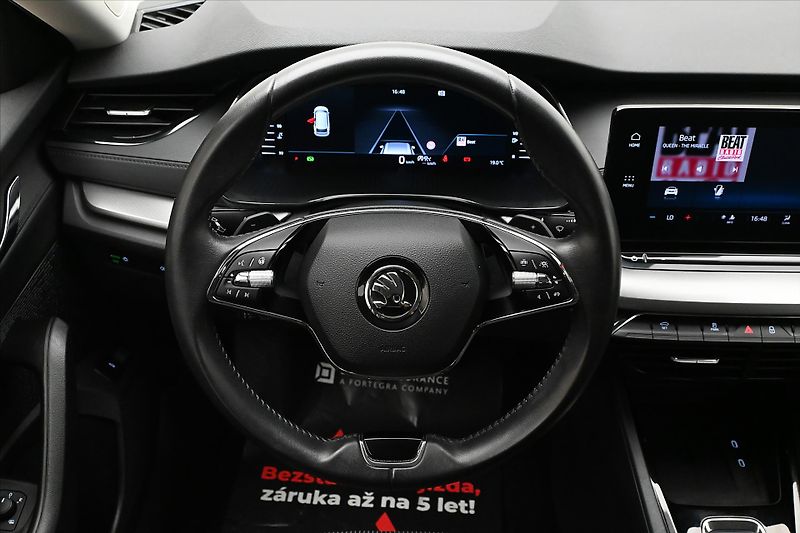 Škoda Octavia 2,0 110kW DSG Ambition Záruka - fotka 18 z 30