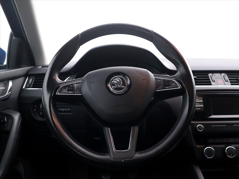 Škoda Octavia 1.6 TDI 81kW 4x4 CZ 2.Maj DPH - fotka 17 z 35