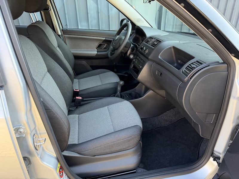 Škoda Fabia 1,2 TSI NOVÉ ROZVODY - fotka 18 z 36