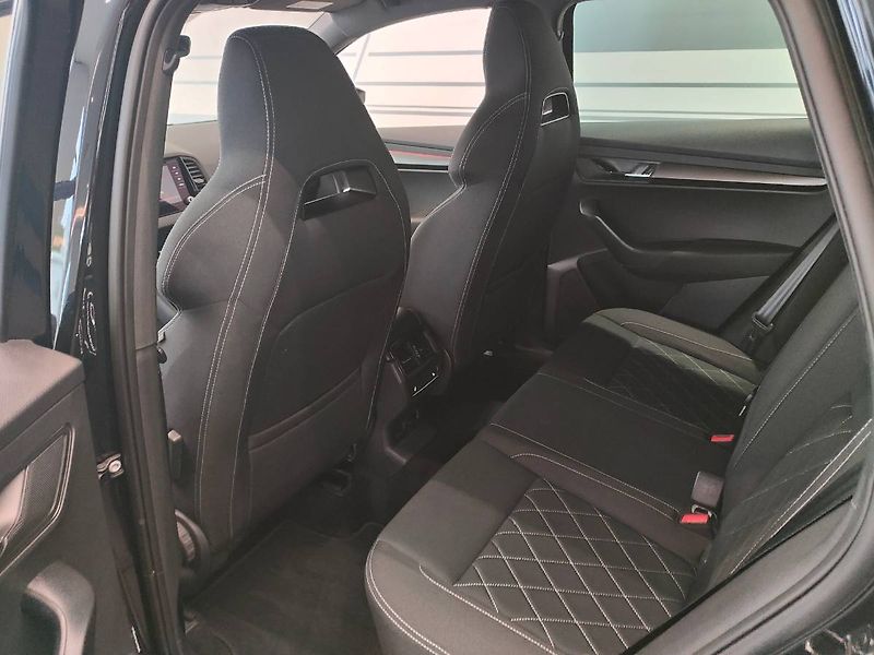 Škoda Karoq (2021) Sportline 2.0 TSI 4x4 (140kW/1 - fotka 8 z 31