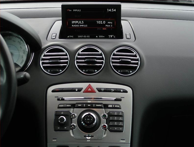 Peugeot 308 (2012) 1.6 HDi, Navi, Xenony - fotka 12 z 17