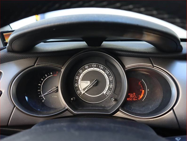Citroën C3 (2015) 1.2 VTi, Serv.kniha - fotka 11 z 15