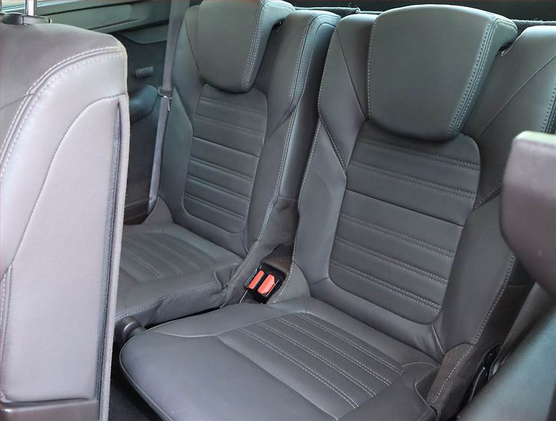 Renault Espace (2015) 1.6 dCi, 7 míst, Kůže, Navi - fotka 25 z 31