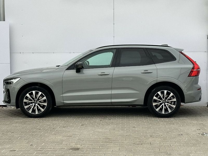Volvo XC60 PLUS DARK B4 AWD 145kW - fotka 11 z 33