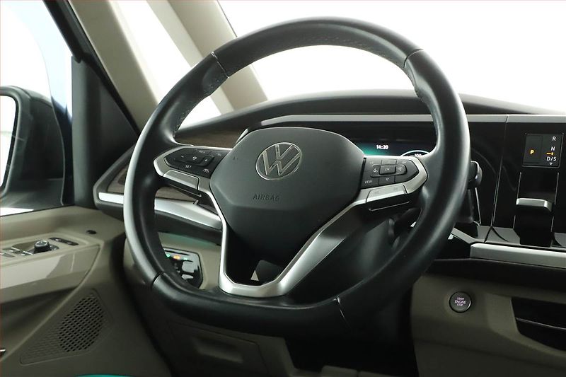 Volkswagen Multivan (2023) 2.0 TDI - fotka 8 z 23
