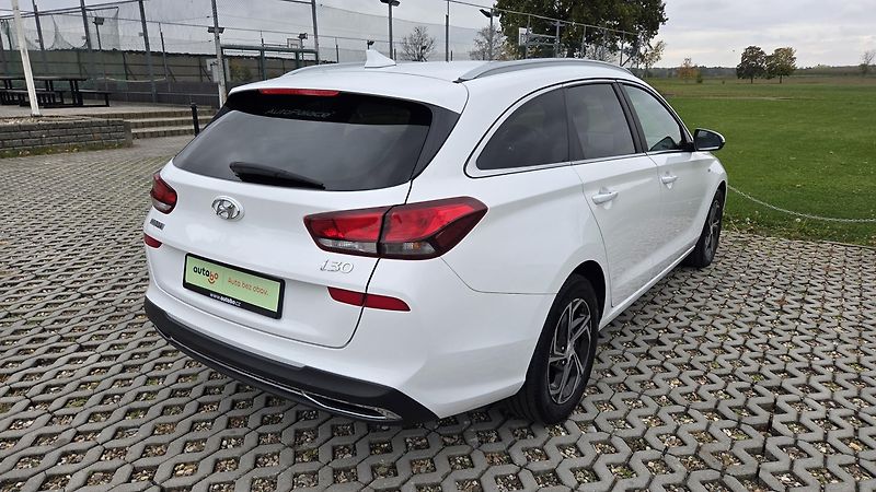 Hyundai i30 (2023) 1.5T-GDI 117 kW, Smart CZ DPH - fotka 6 z 30