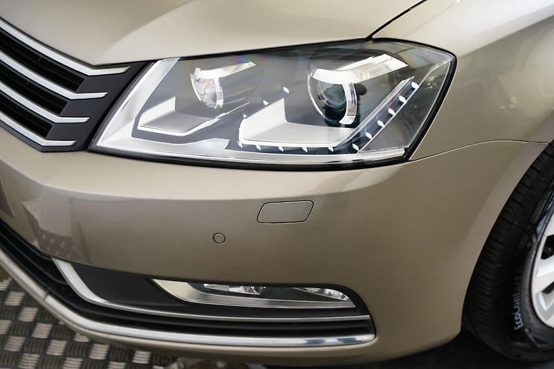 Volkswagen Passat - fotka 9 z 27