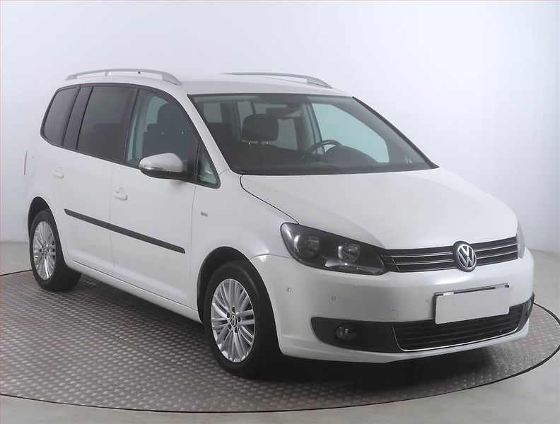 Volkswagen Touran (2014) Cross 1.6 TDI, Tempomat - fotka 1 z 15