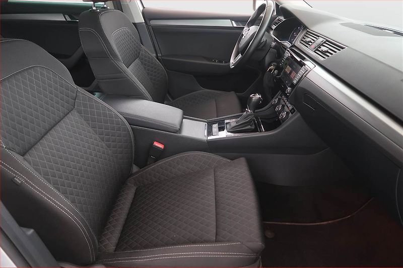 Škoda Superb (2016) Style 2.0 TDI, Automat - fotka 9 z 19