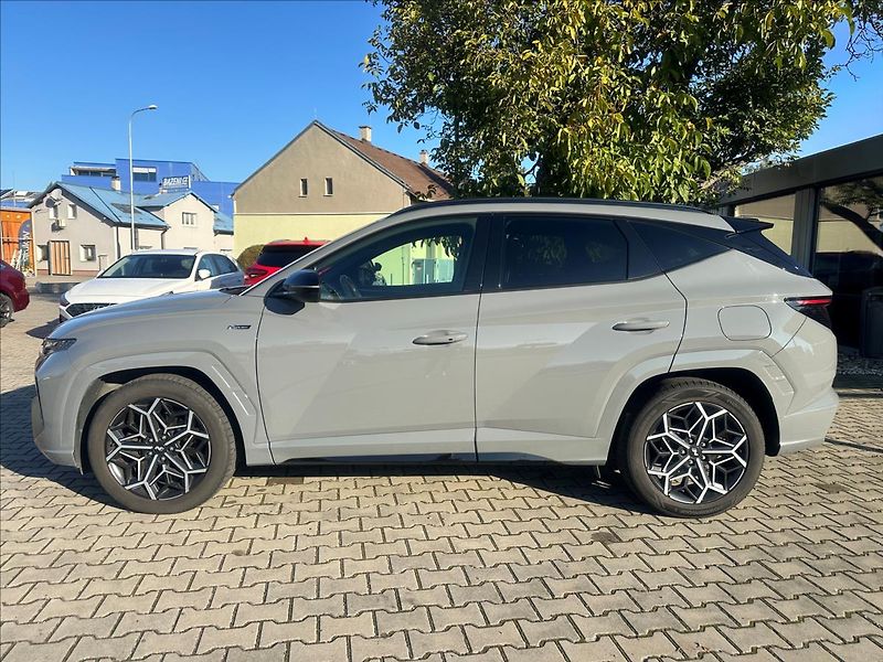 Hyundai Tucson 1,6 T-GDI HP 4WD DCT N LINE ST - fotka 2 z 34