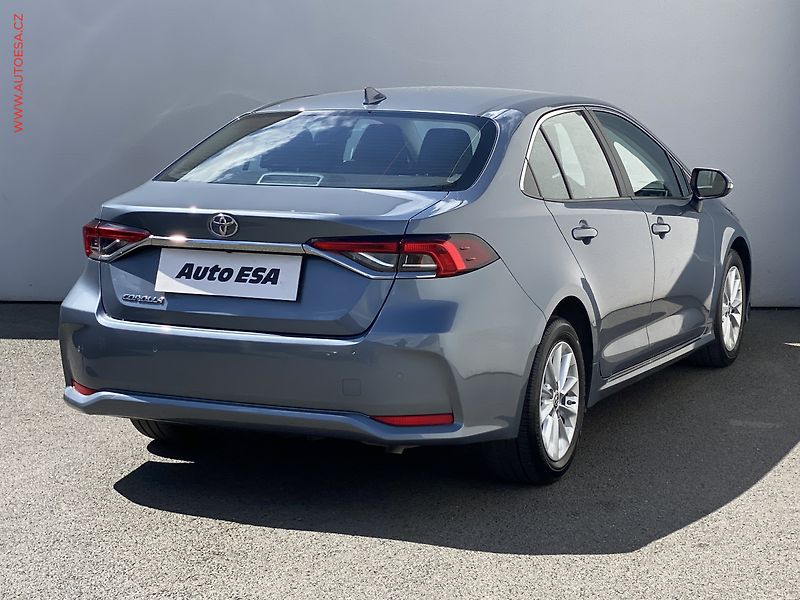 Toyota Corolla (2023) 1.5 VVT-i, 2.maj,ČR, Comfort - fotka 4 z 19
