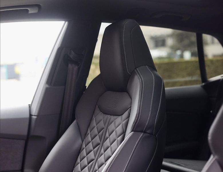 Audi Q8 (2026) 55 TFSIe Quattro - fotka 20 z 47