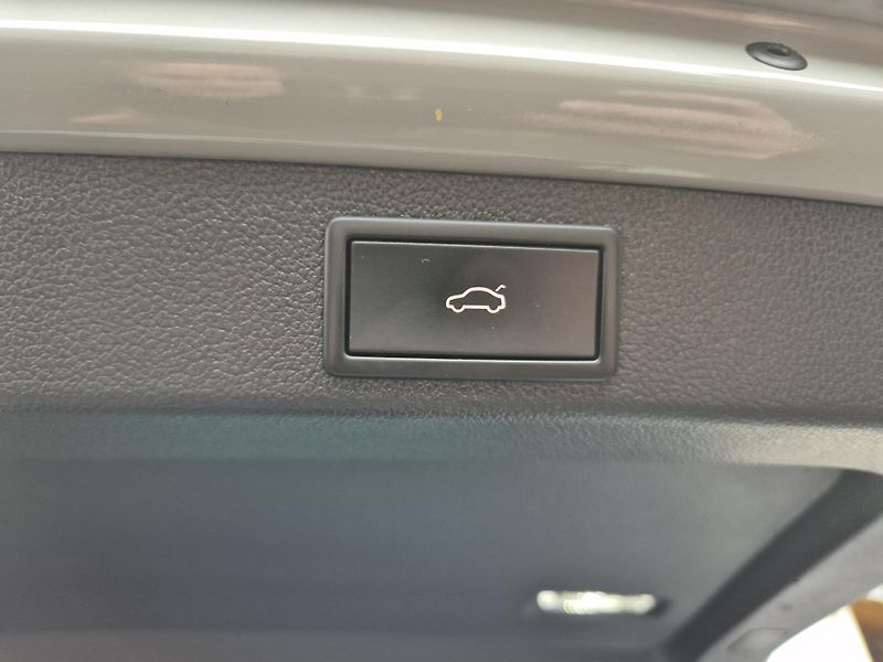 Škoda Superb Combi SPORTLINE 147kw DSG 19AL - fotka 46 z 49