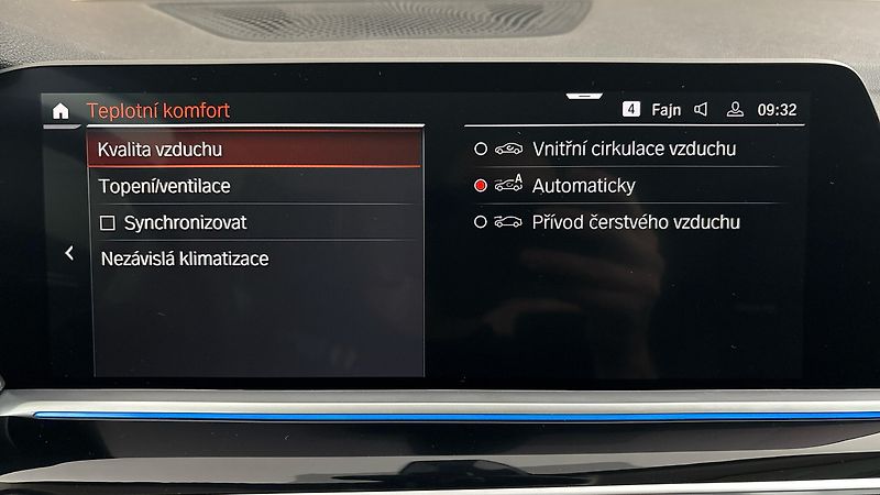BMW X5 45e AUT xDrive - fotka 29 z 33