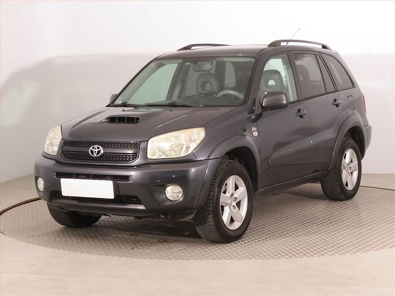 Toyota RAV4 (2005) 2.0 D-4D , 4X4, Serv.kniha - fotka 2 z 15