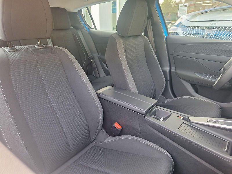 Peugeot 308 (2024) ACTIVE PACK 1.2 PT 130k EAT8 - fotka 13 z 22