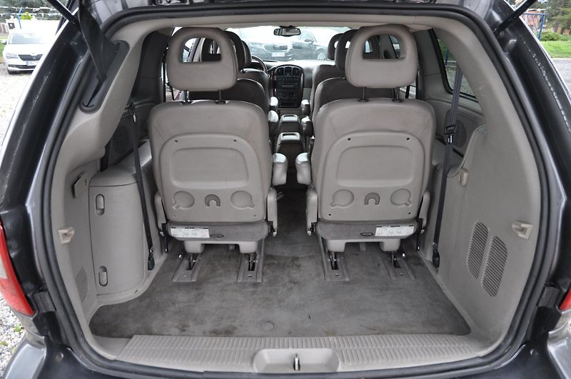 Chrysler Grand Voyager 3.3i 128kW Automat LIMITED - fotka 10 z 18