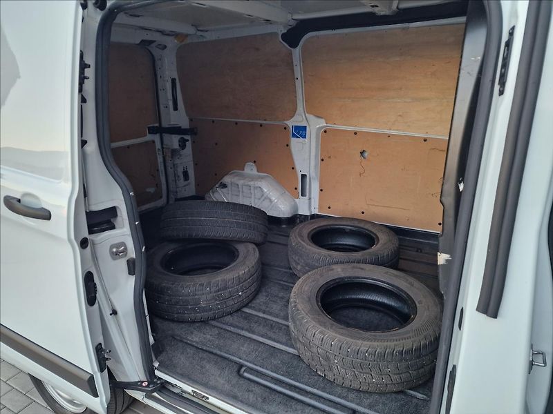 Ford Transit Custom 2.0TDCi Trend L1,ČR,1.Majitel - fotka 16 z 45