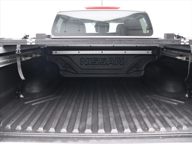 Nissan Navara 2.3 dCi 140kW Automat CZ Tekna - fotka 10 z 36