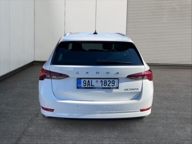Škoda Octavia 2,0 TDI 85 Ambition - fotka 5 z 11