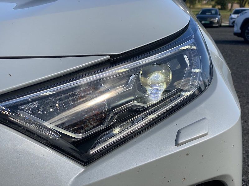 Toyota RAV4 2.5HSD, ČR, Selection, 4x4 - fotka 7 z 28