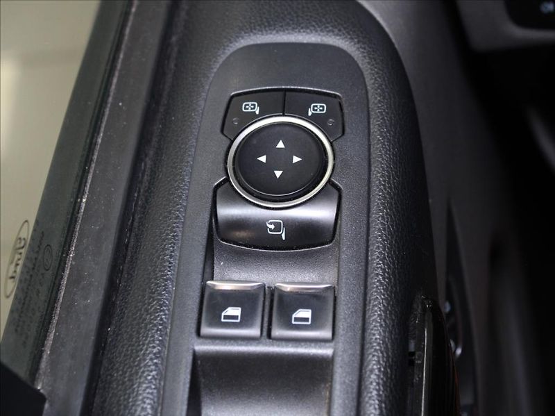Ford Tourneo Custom 2,0 EB 136kW AT Titan.X 1.maj. - fotka 18 z 25