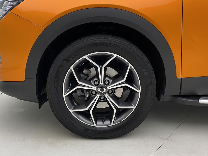 SsangYong Korando 1.5 T-GDI PREMIUM REZERVACE - fotka 32 z 38