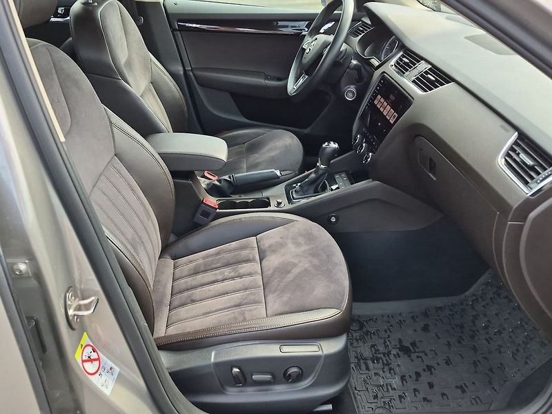 Škoda Octavia L&K Combi 2.0 TDi CR 135  kW 4 - fotka 10 z 30