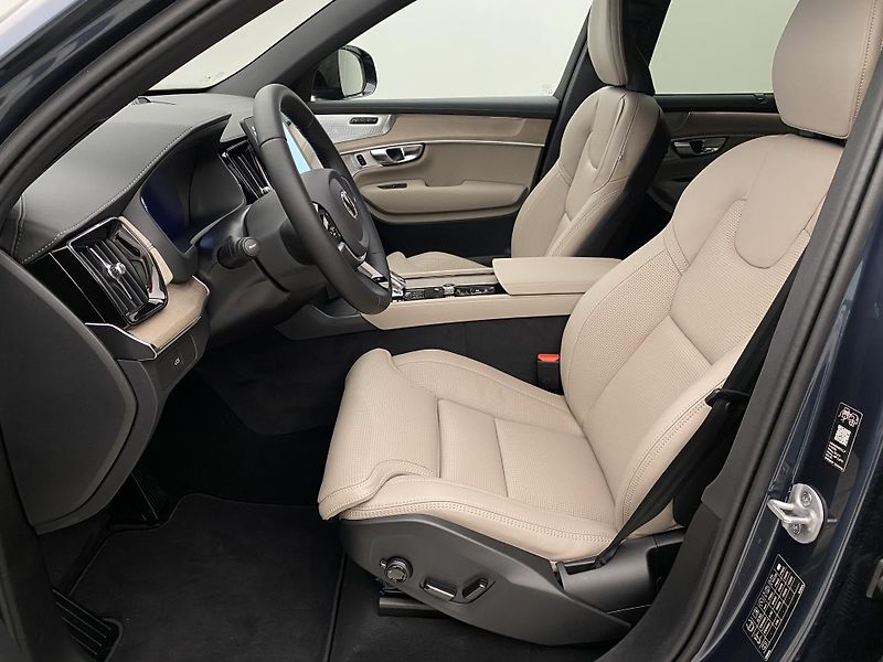 Volvo XC90 (2026) B5 AWD AUT DARK PLUS 7míst - fotka 3 z 70