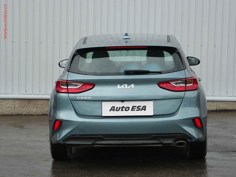 Kia Ceed (2024) 1.5 TGDi, 1.maj,ČR, AC - fotka 5 z 25