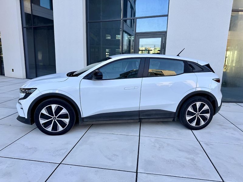 Renault Mégane (2023) E TECH Evolution EV60 1MAJITEL - fotka 2 z 40