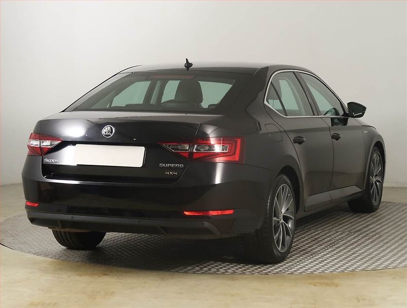 Škoda Superb (2017) Laurin&Klement 2.0 TDI 4x4 - fotka 5 z 30