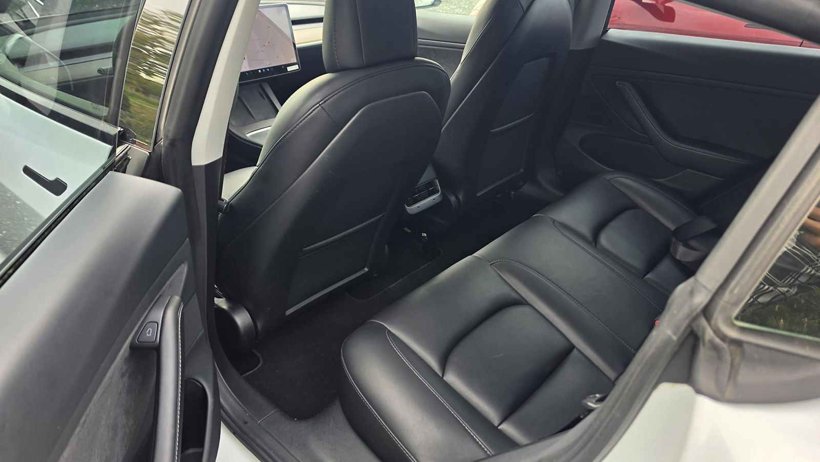 Tesla Model 3 Tažné Matrix světla