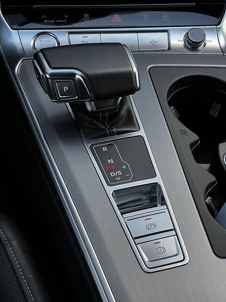 Audi A6 45TFSI 180kW Quattro S-Line TZ - fotka 15 z 33