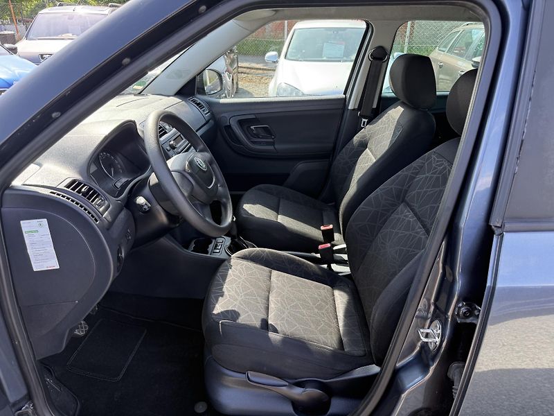 Škoda Fabia 1.2 TSI FAMILY - fotka 8 z 13