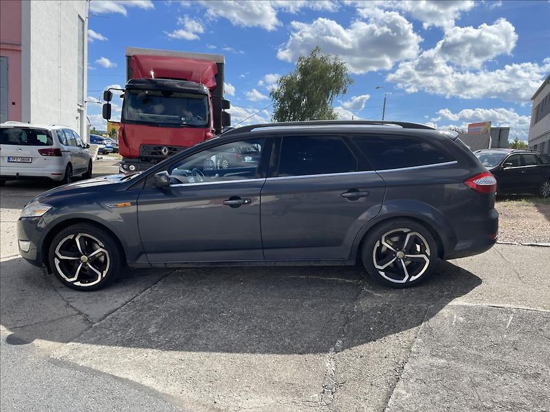 Ford Mondeo 2,0TDCi*103 kW*pravidelný serv - fotka 8 z 36