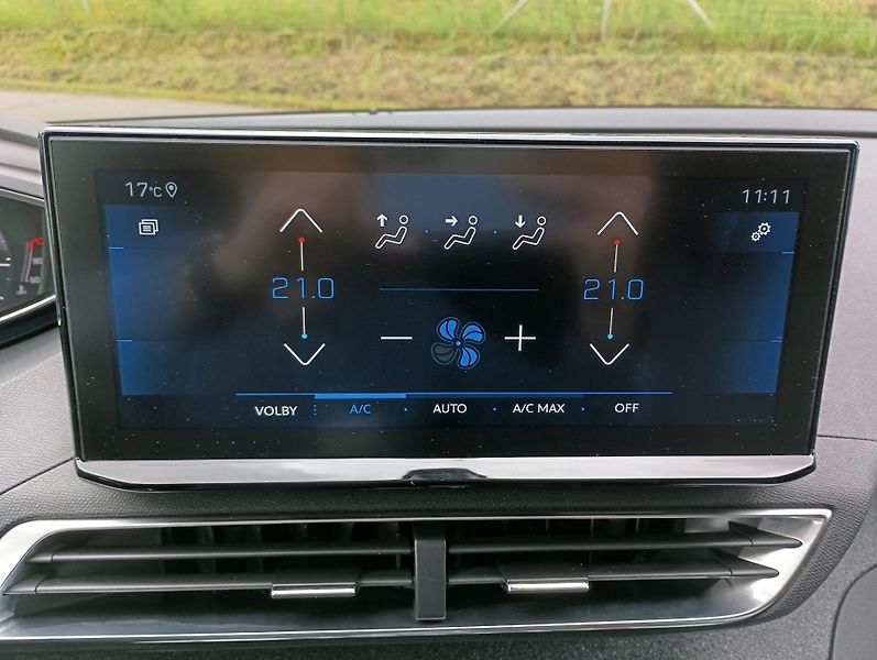 Peugeot 5008 (2021) ALLURE PACK PureTech 130 EAT8 - fotka 15 z 24