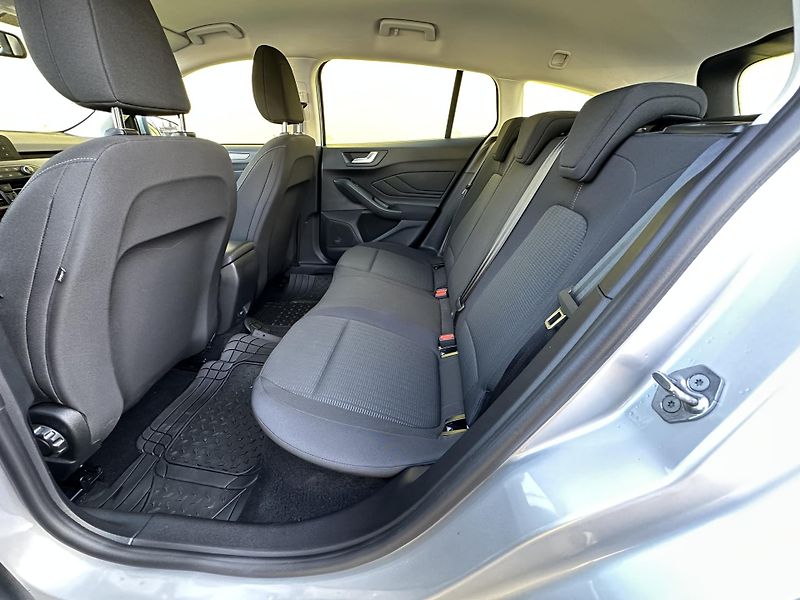 Ford Focus (2021) KOMBI 1.0/74kW * 1.Maj *LED*  - fotka 28 z 39