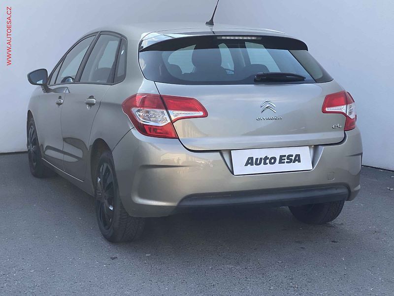 Citroën C4 (2013) 1.4 VTi, ČR, AC, tempo - fotka 6 z 16