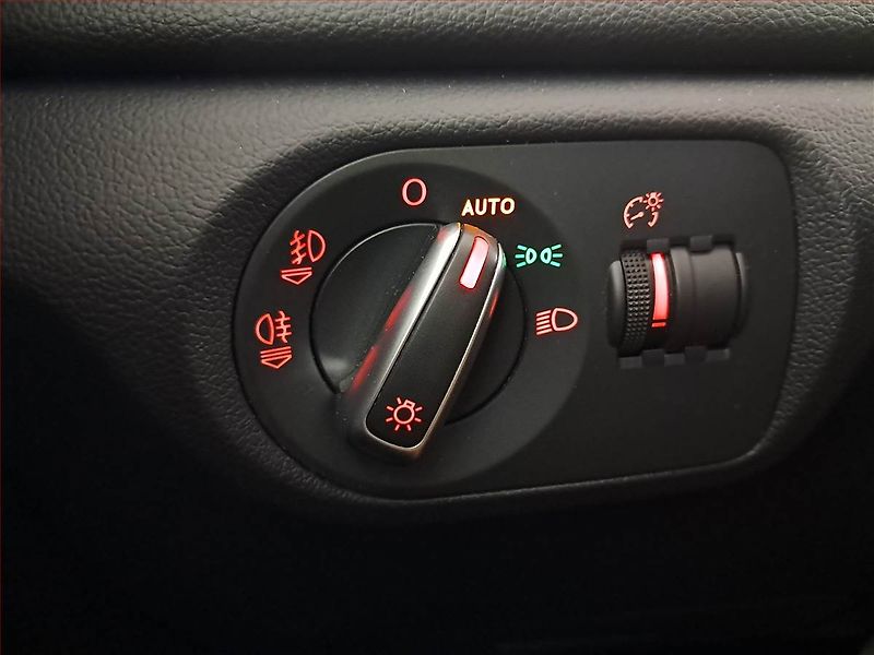 Audi Q3 (2014) 2.0 TDI, 4X4, Automat, Navi - fotka 20 z 20