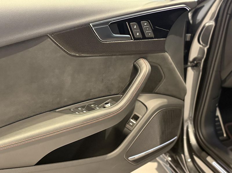 Audi S4 (2023) - fotka 29 z 41